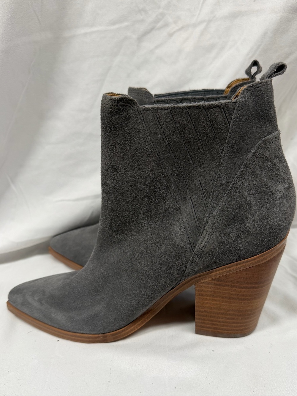 Marc Fisher NEW $180 Gadri Gray Suede Pointed Toe Stacked Heel Ankle Boots Sz 11